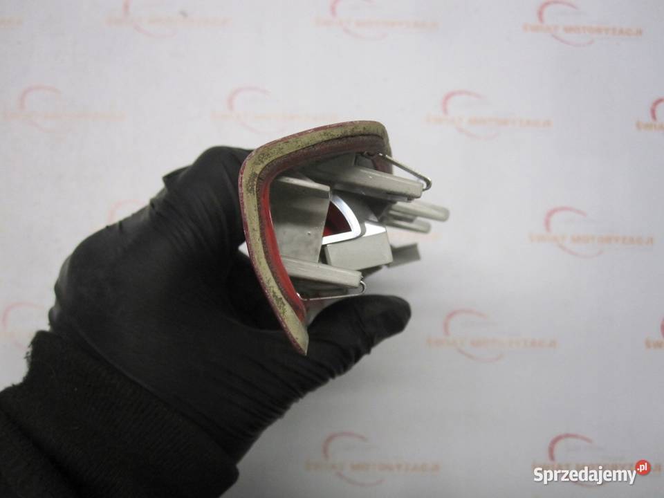 OPEL MERIVA B 11r światło STOP 21617003