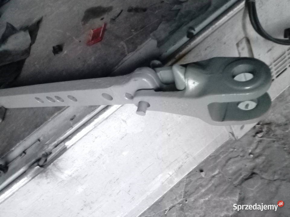 Sprzedam zaczep komletny mf 2552352812 Poniatowa sprzedam