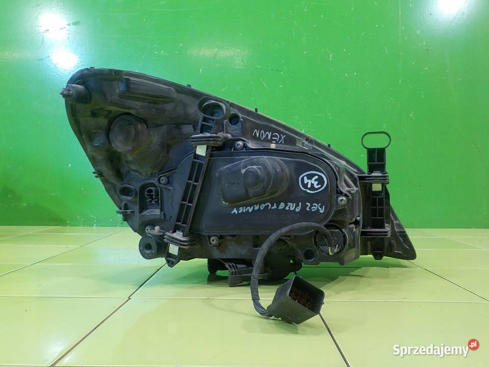 VOLVO S60 II V60 I 20 D 12r KOMBI XENON lampa Suków