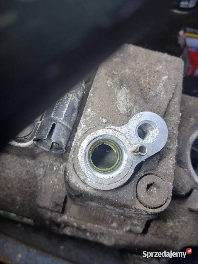 Kompresor klimatyzacji w202 m111 20 Buczek