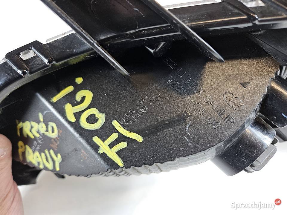 HYUNDAI I20 II HALOGEN PRAWY LAMPA prawe Międzychód