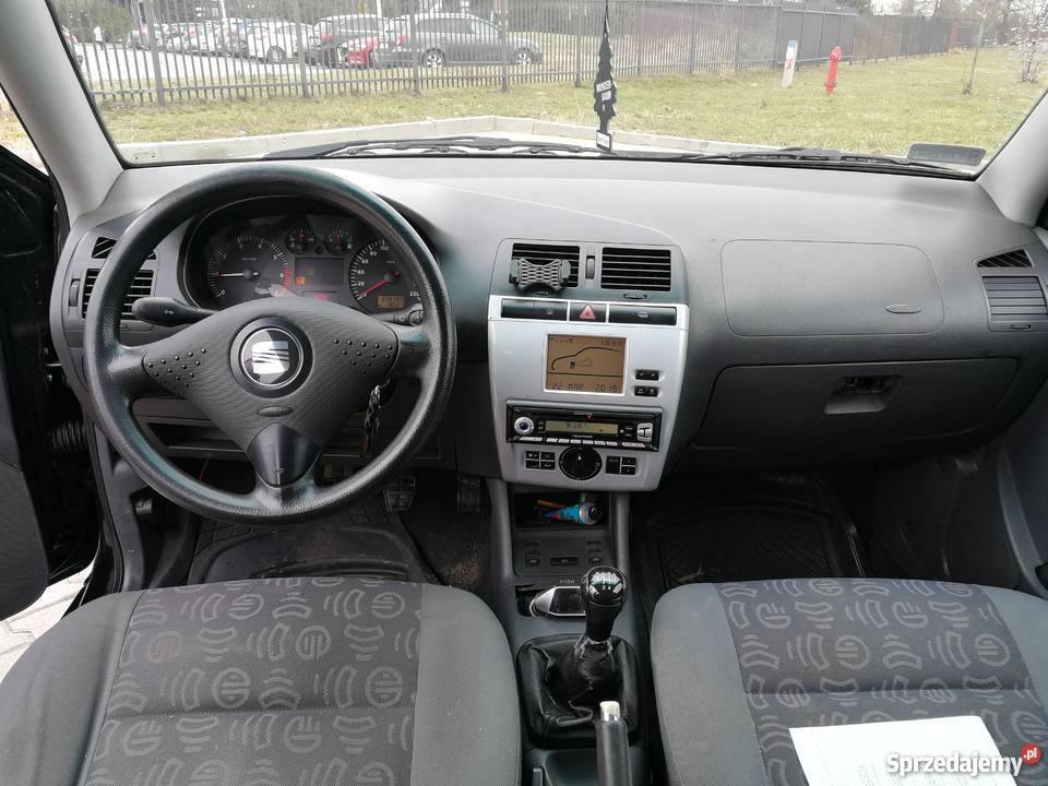Seat Ibiza fl 14 16v 2000r MP3 Kielce