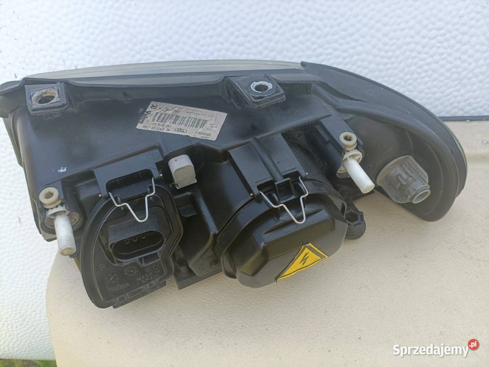 Lampy Xenon A4 B5 Valeo lampy przednie Nisko