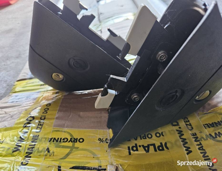 Oryginalne belki bagażnik dachowy Opel Astra J Siennica