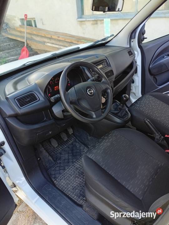 Opel Combo D 2018 isofix Luzino