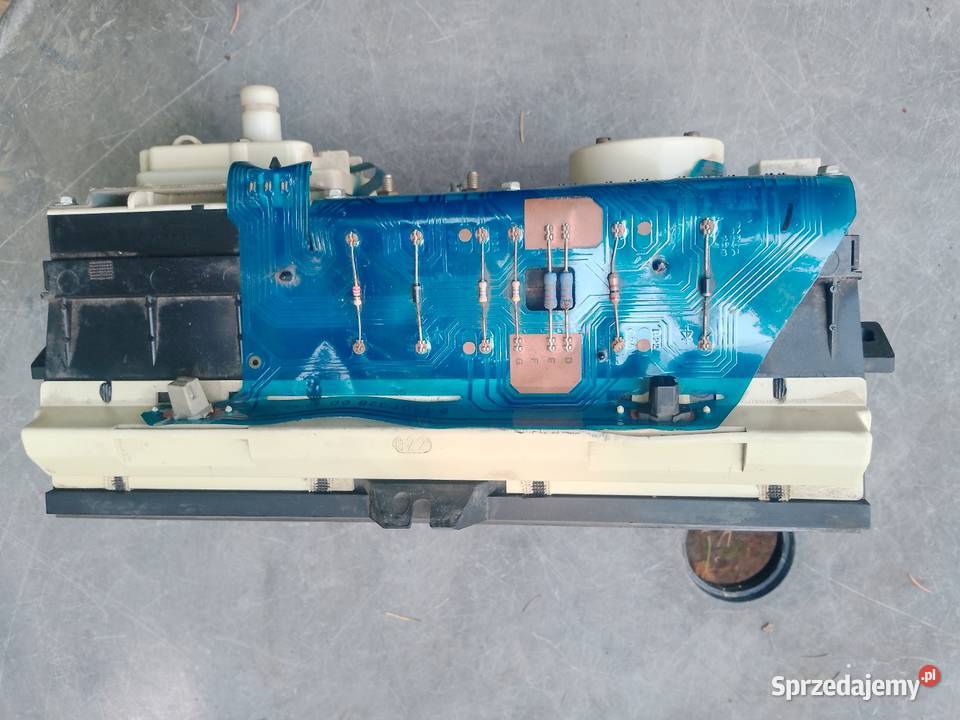Licznik z obrotomierzem Volkswagen Golf 2 13 Sobieska Wola Pierwsza sprzedam