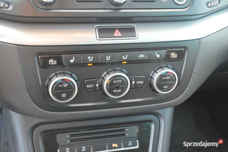 Volkswagen Sharan 20 TDI 140 Alufelgi klima Navi VAT marża
