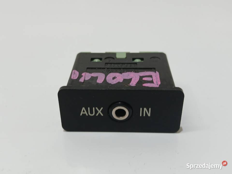 GNIAZDO AUX BMW E60 E61 LCI 6986791 osobowe Strzyżewice