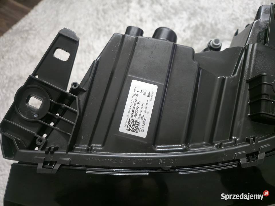 Lampa lewa przód przednia Renault Master IV LIFT Zwoleń
