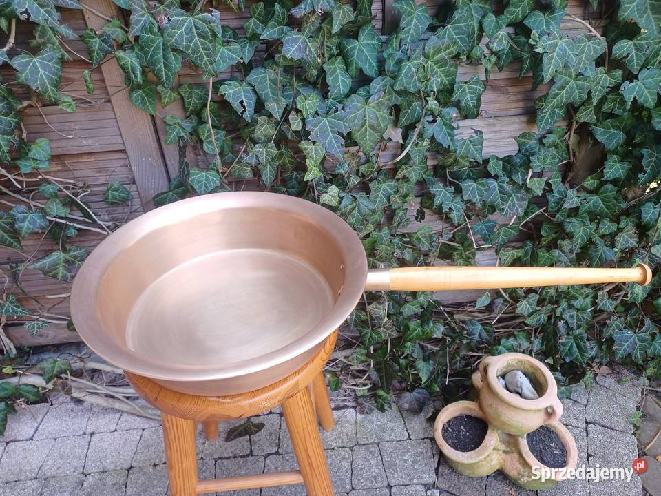Duża mosiężna sygnowana patelnia Poznań