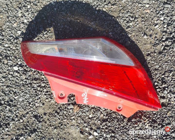 Suzuki swift 2010 2012 lampa tył tylna PRAWA sprzedam