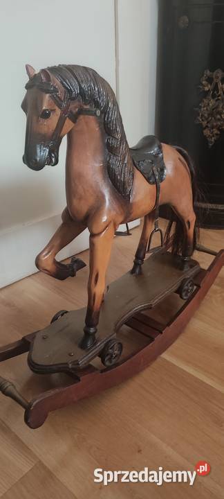 Koń na biegunach antyk