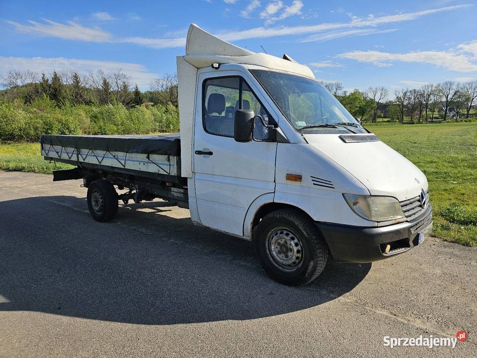 Skup samochodów dostawczych odbiór lawetą i Jelenia Góra usługa