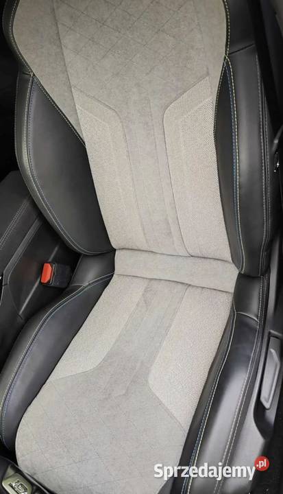 Peugeot e208 GT gniazdo USB