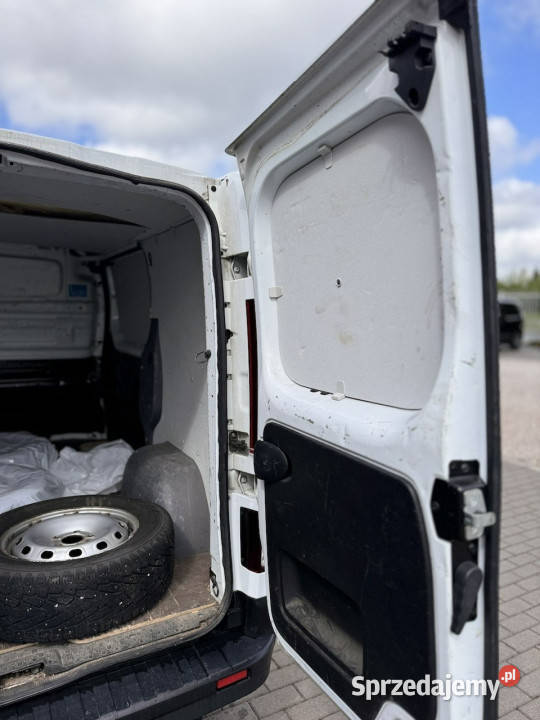 Renault Trafic 16DCI 125 TECH VAT1 netto podgrzewane fotele Radom