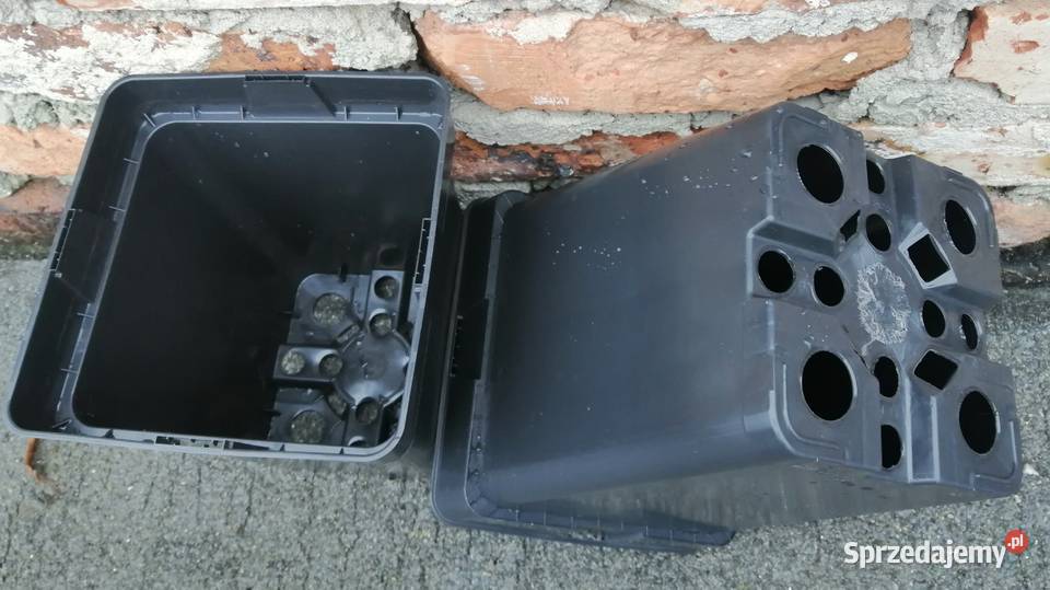 Doniczki P18 wysokie 5L 1 18x18x215 czarne Siewierz