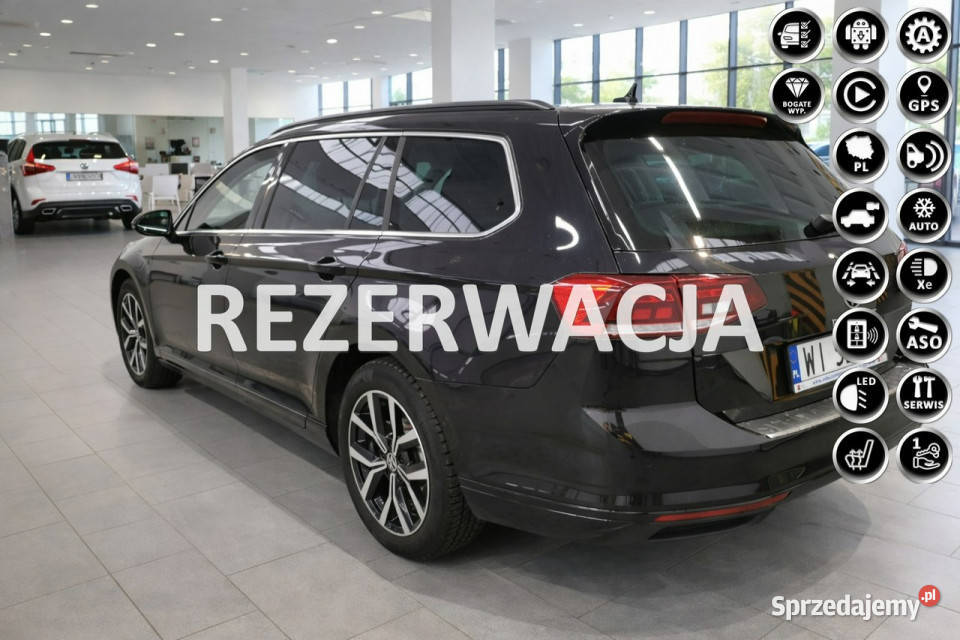 Volkswagen Passat Variant 2023 uszkodzone drzwi Białystok