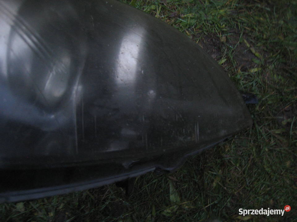 Lampa przednia prawa reflektor prawy Mazda 3 03