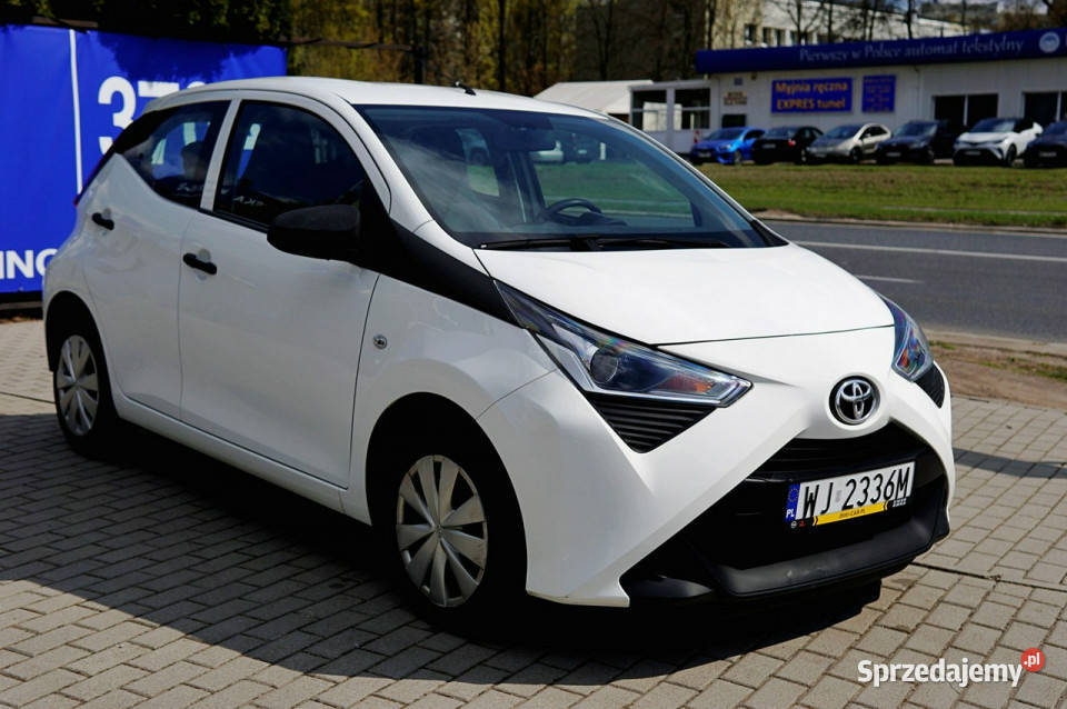 Toyota Aygo 10 72 5d hatchback facelift II 2014 benzyna Aygo mazowieckie Warszawa
