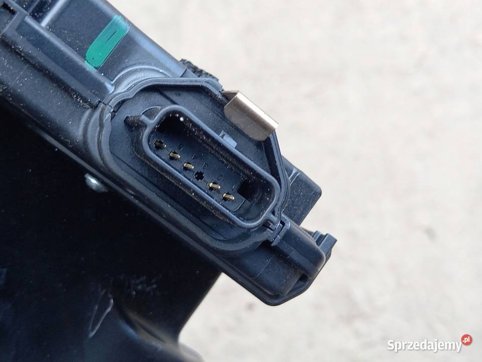 RENAULT TRAFIC III 15r zamek drzwi lewy przód Zamki, wkładki i kluczyki Kielce