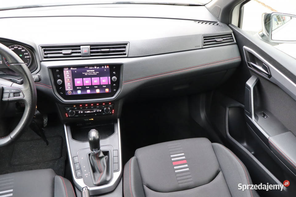 Seat Arona 10 TSI asystent pasa ruchu Zabrze