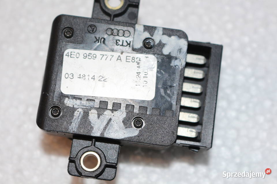AUDI A8 D3 PRZEŁĄCZNIK REG FOTELA TYŁ 4E0959777A osobowe Prochowice