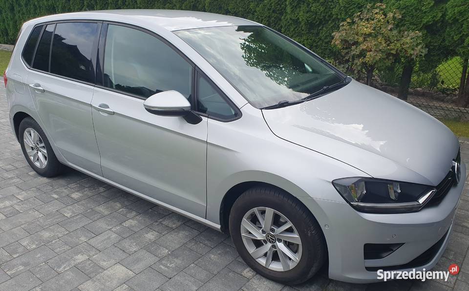 VW Golf sportsvan 16 tdi nowy rozrząd radar sprzedam