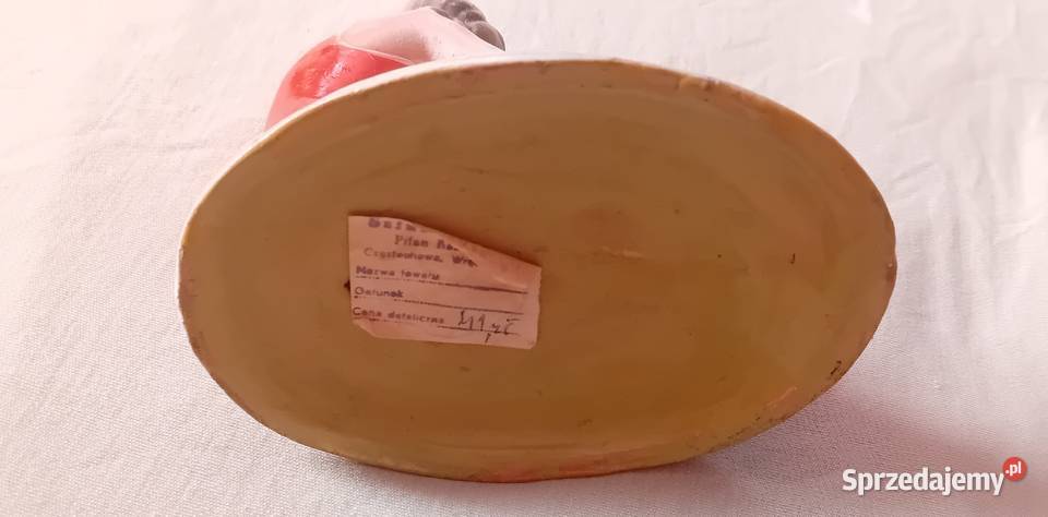 Ceramiczna figurka art deco siedząca pływaczka z Koźminek sprzedam