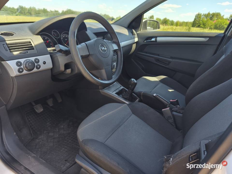 Opel Astra 2005 16 benzyna 238 przebiegu nieuszkodzony Astra lubelskie Łuków