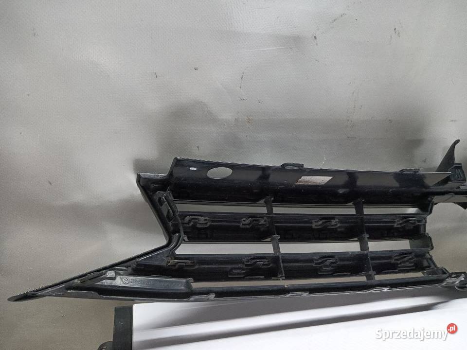 GRILL ATRAPA PRZÓD PRZEDNIA VW TOURAN III 2015