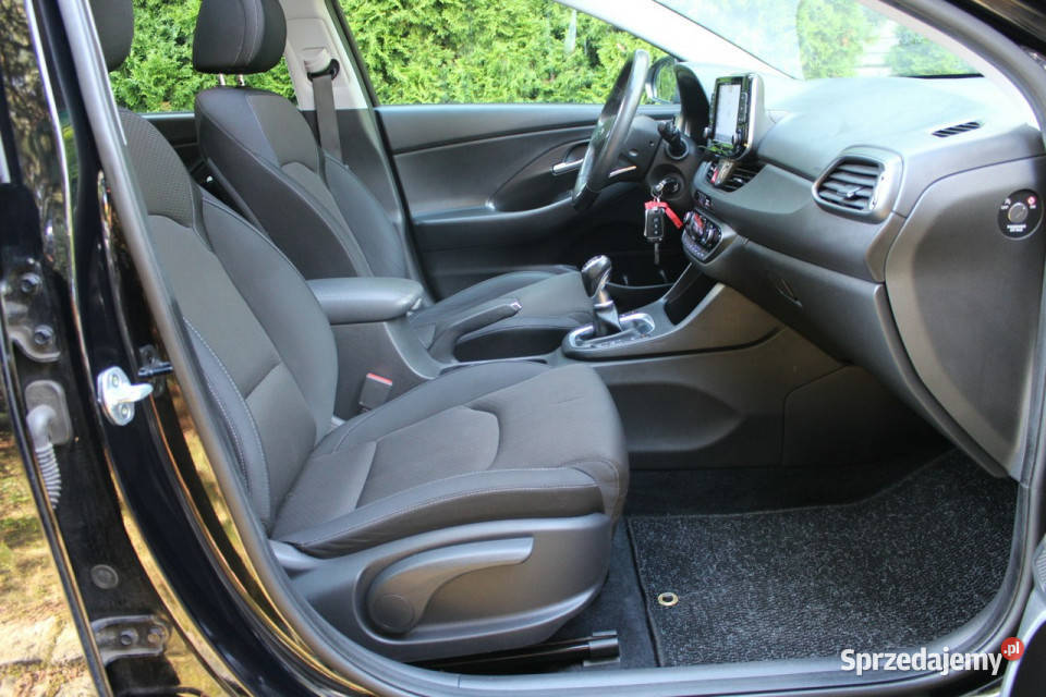 Hyundai i30 14 TGDI 140 Intro Panorama Bogate bluetooth Lubań