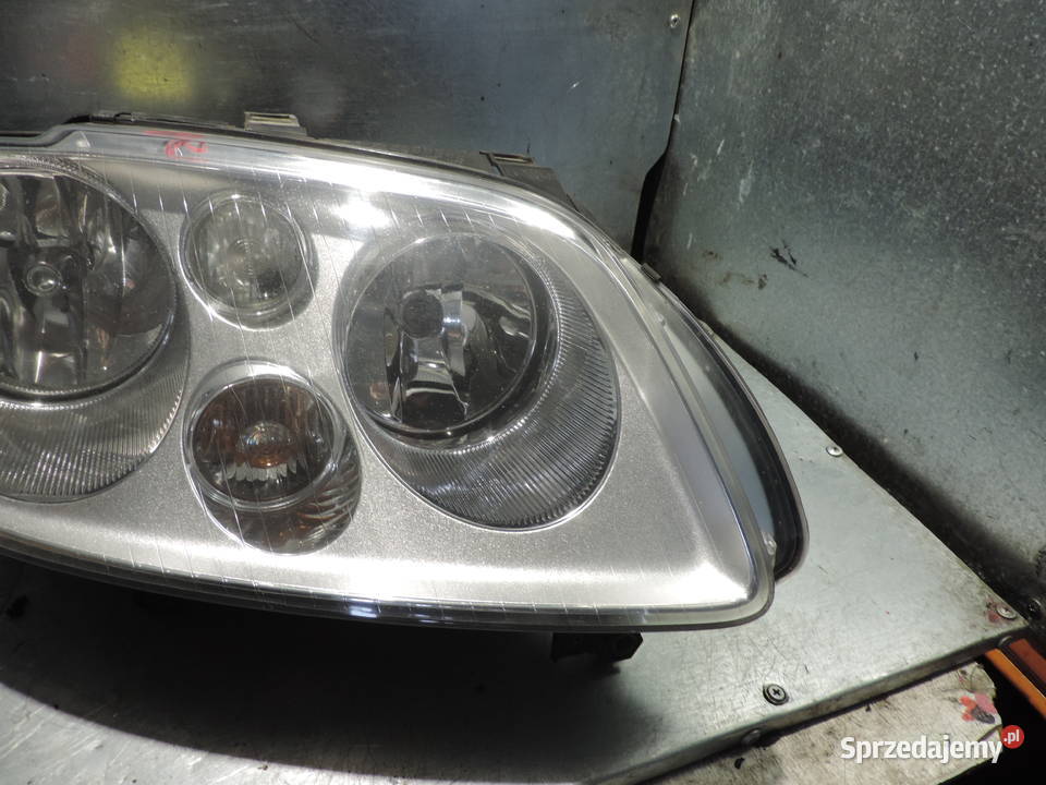 LAMPA PRAWY PRZÓD PRZEDNIA VW TOURAN I Nowy Sącz