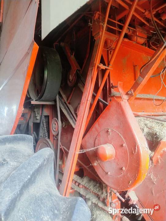 Kombajn zbożowy Fahr m1200 uszkodzony
