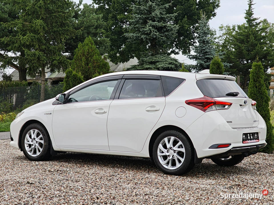 Toyota Auris II 2012 Auris Sadlno