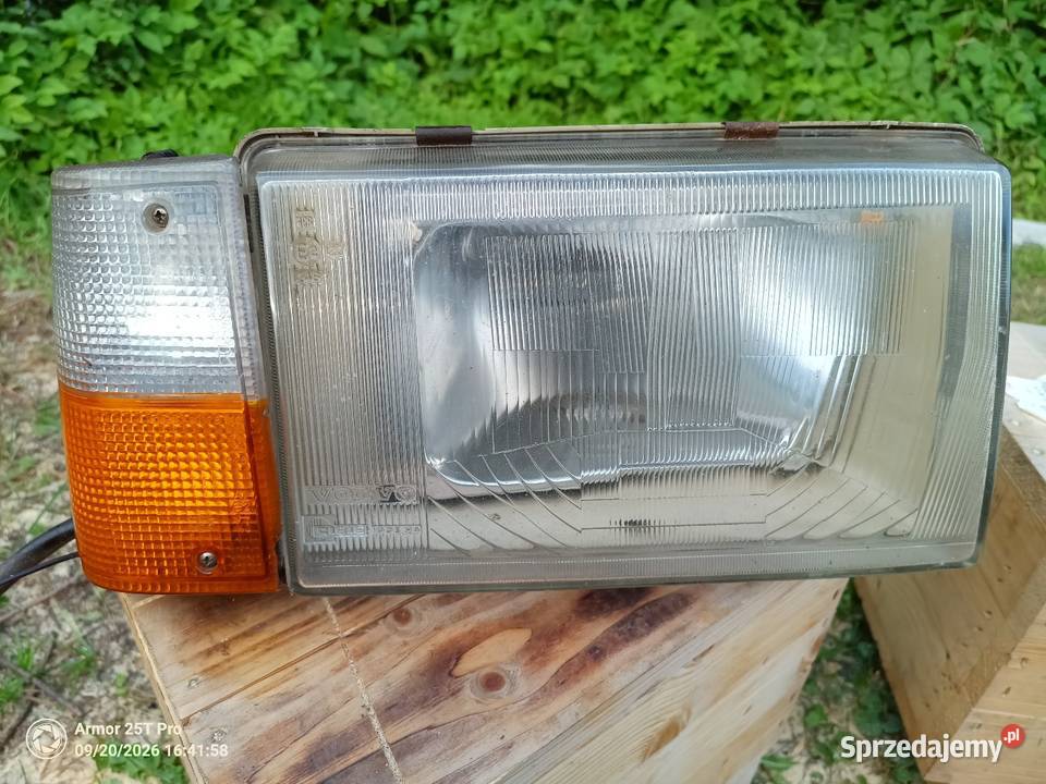 Reflektor przedni Volvo serii 240 245264 Bożepole Małe