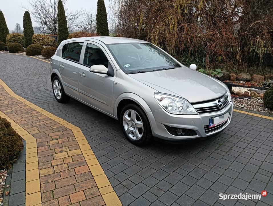 Opel Astra 16 benzyna Hatchback Motoryzacja