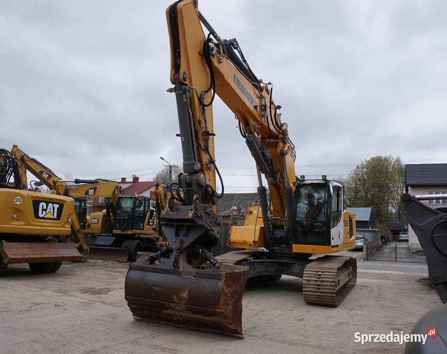 Koparka gąsienicowa Liebherr R 936 2016 Jeziorko sprzedam