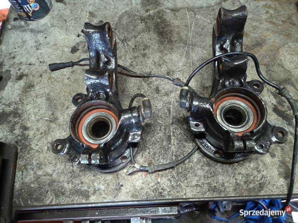 Zwrotnice audi 80 B4 28 V6 duże łożysko Gorlice