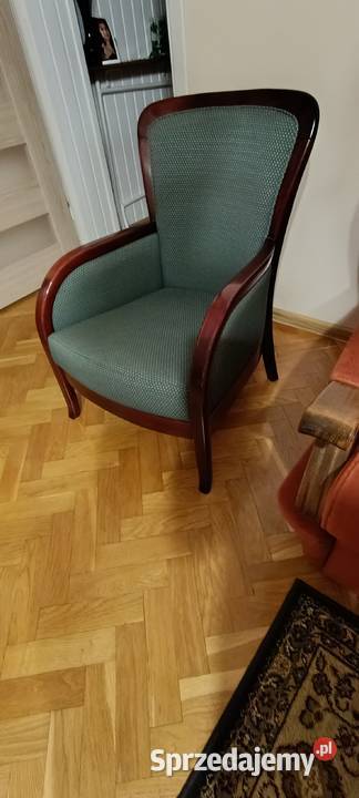 2 fotele tapicerowane produkcji Fameg bsolidne Fotele