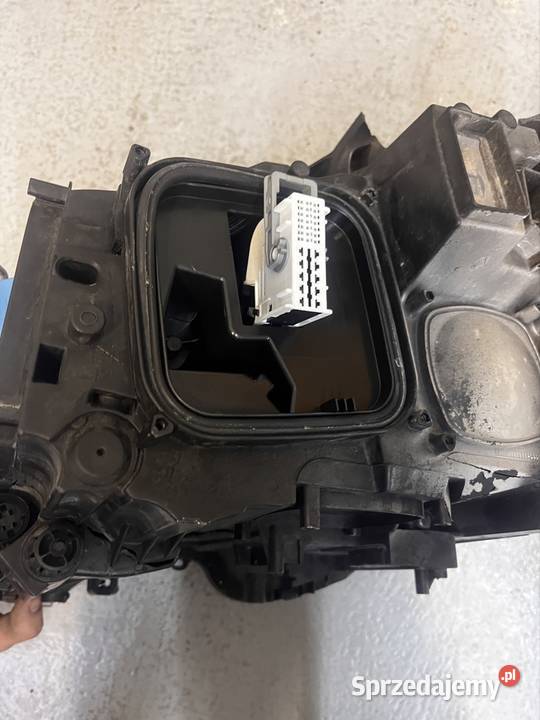 Mercedes CLS w218 c218 lampa przód prawa cls 350 Grońsko