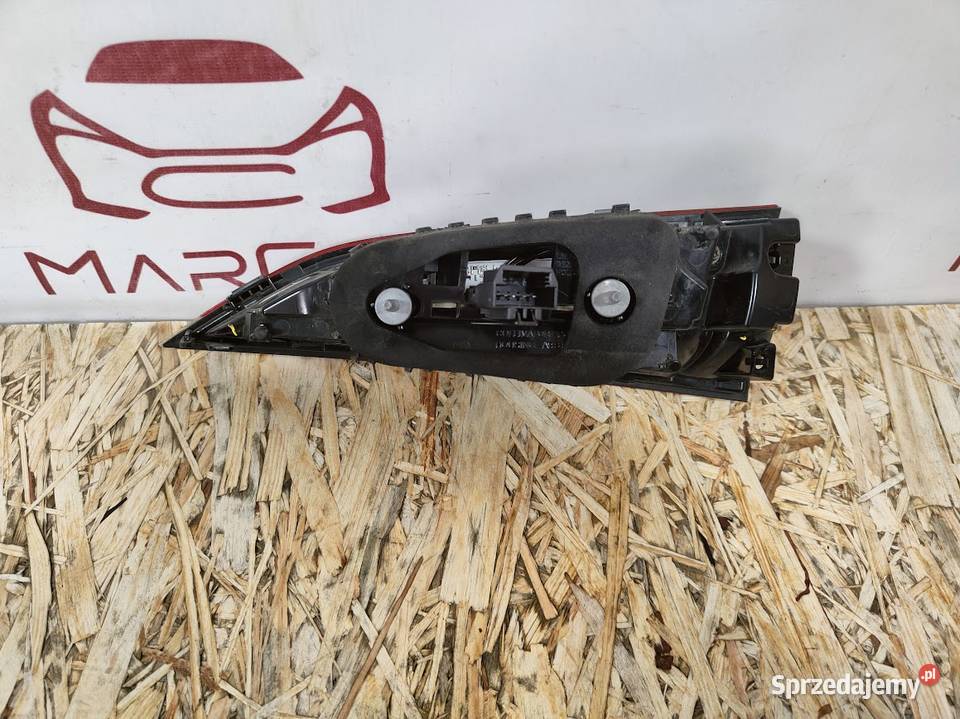 Lampa w Klapę Bagażnika Tylna Lewa Skoda Scala osobowe Pleszew