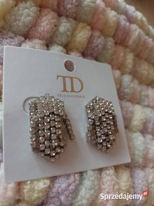 Bogato zdobione kolczyki ślubnewieczorowe z