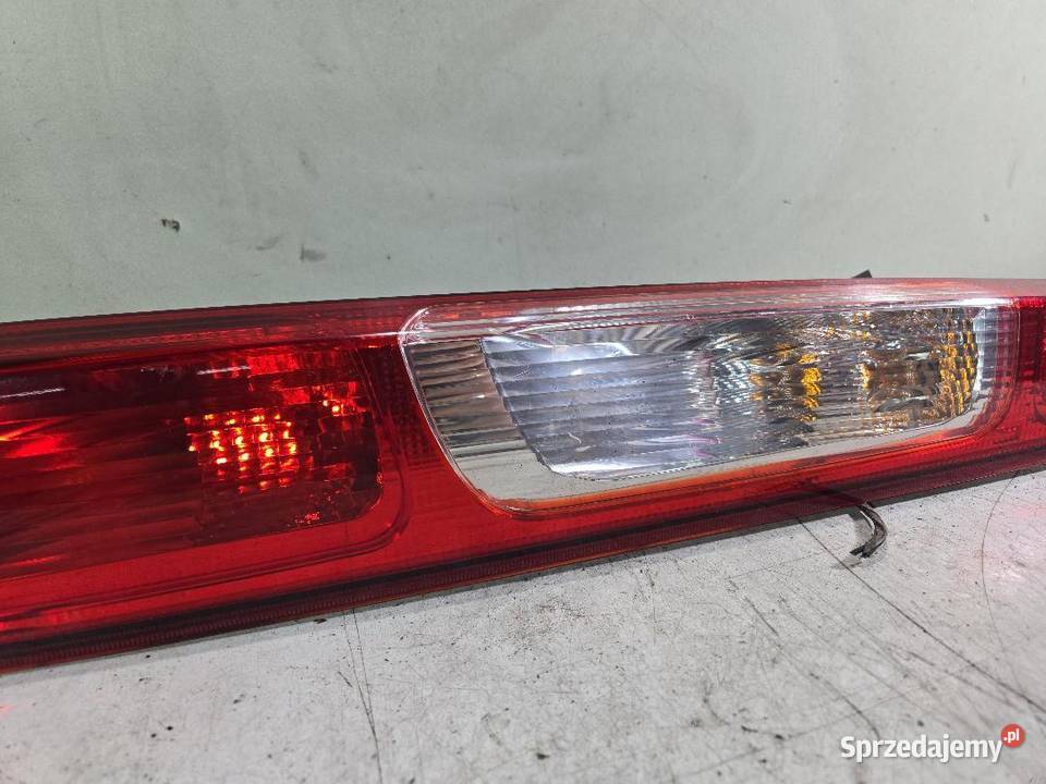LAMPA PRAWA TYLNA TYŁ FORD FOCUS MK2 3D HB Lampy tylne