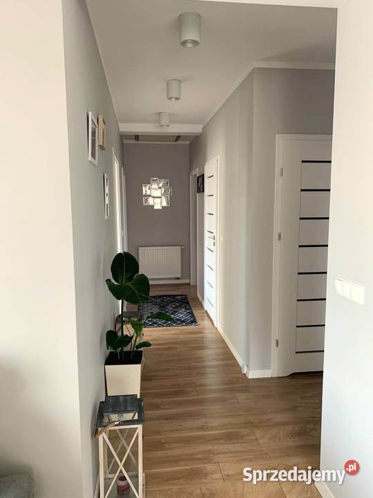 Urokliwy wolnostojący dom w Kijach internet Kije