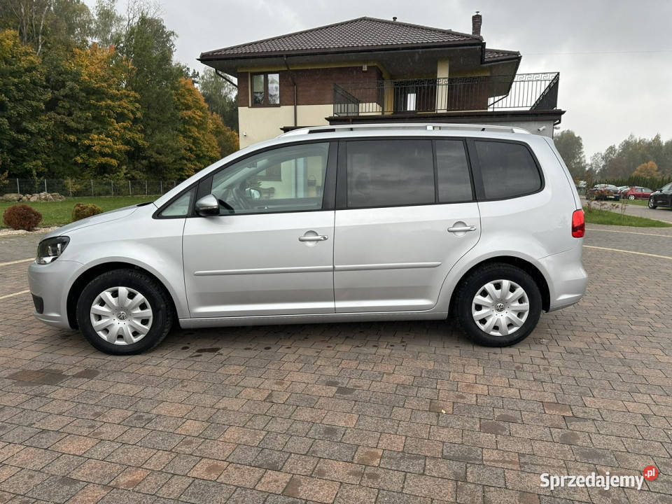 Volkswagen Touran II 20102015 srebrny Lipówki