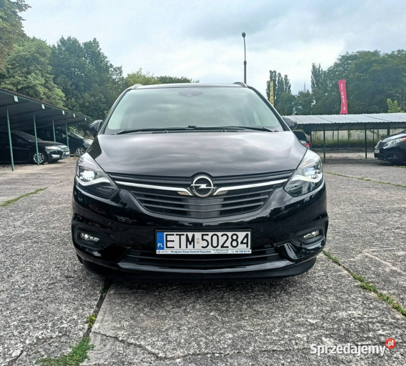 Opel Zafira 2019 automat 7 osobowe zadbane hak C podgrzewane fotele