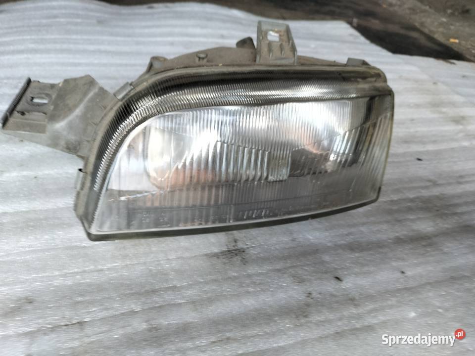 LAMPA PRZÓD PRZEDNIA LEWA PUNTO 1 Kamień-Kolonia sprzedam