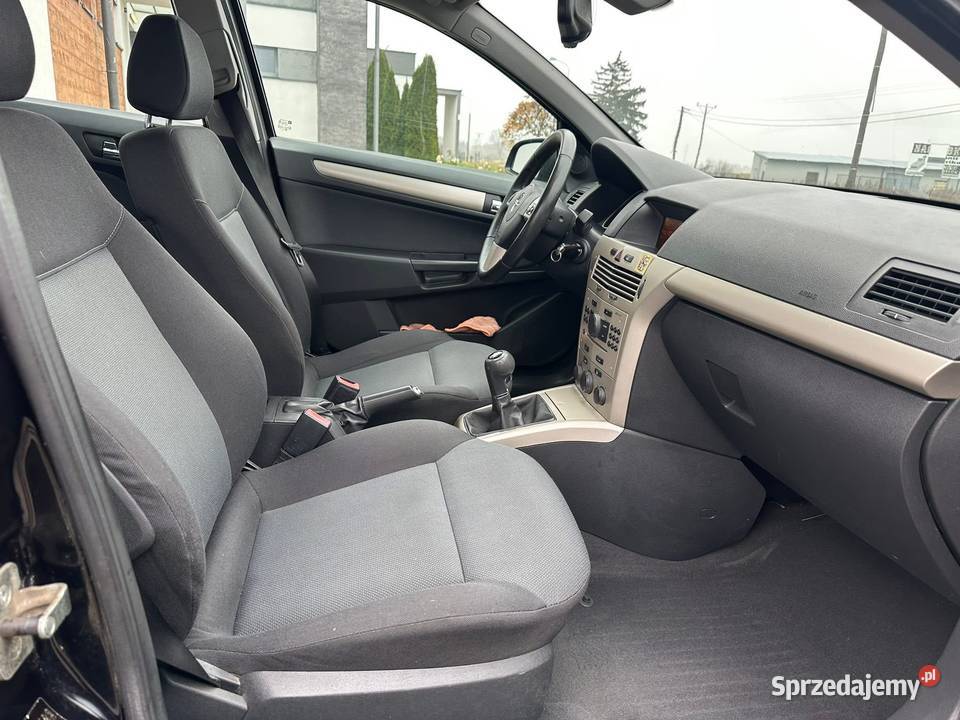 ŁADNA ASTRA 14 BENZYNKA 90 2007 LIFT 2 KMP KÓŁ 2 310000km Kutno