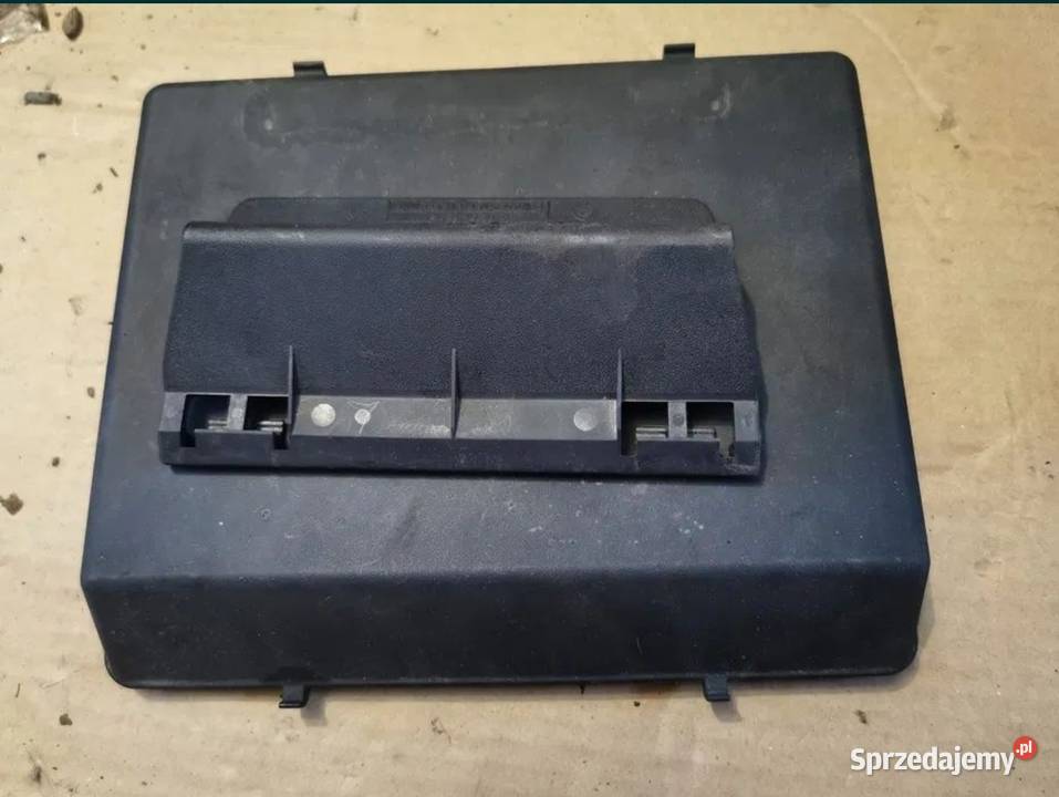 Pokrywa dekiel bezpieczników BMW e34 śląskie Żory sprzedam