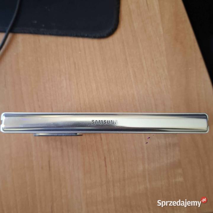 Samsung Galaxy z fold 3 stan